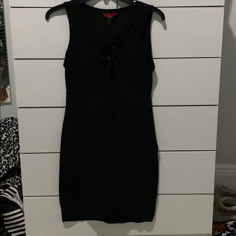 TIGHT BLACK DRESS